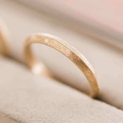 剣腕型のサンプルリング 剣腕と呼ばれる形状をした指輪。結婚指輪のカヨフオリジナルサンプル。